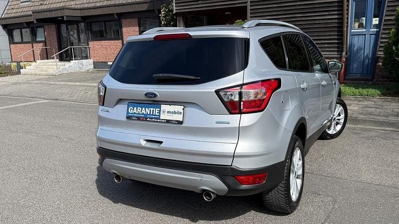 Używany Ford Kuga Titanium 150 KM (110 kW) 2019 Srebrny SUV