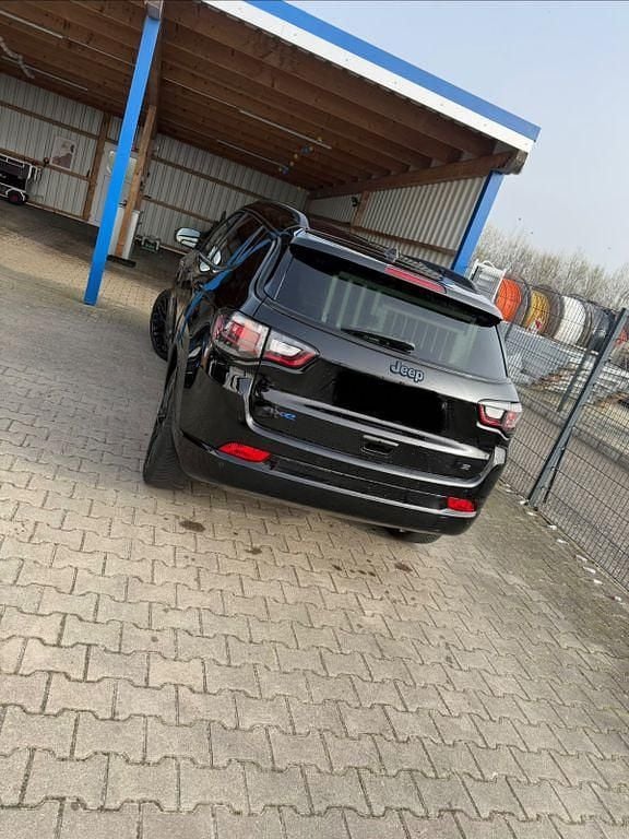 Usado Jeep Compass 241 CV (177 kW) 2022 Negro SUV