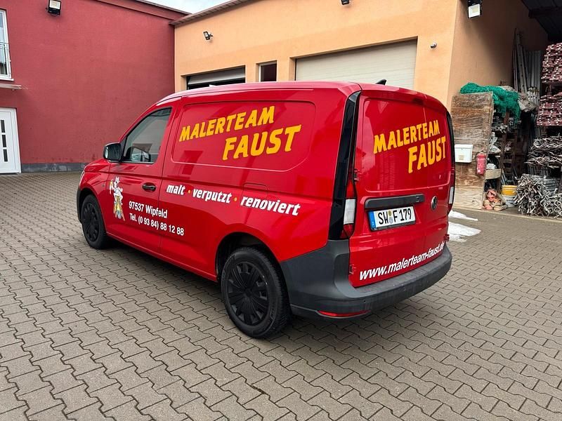 Gebraucht VW Caddy 102 PS (75 kW) 2021 Rot Van / Kleinbus