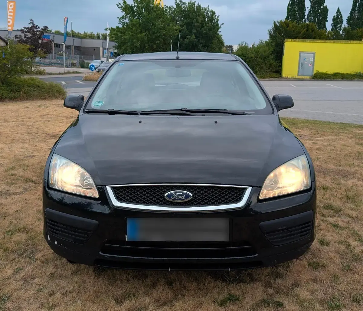Gebraucht Ford Focus 101 PS (74 kW) 2005 Schwarz Kleinwagen