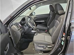 Gebraucht Suzuki Vitara Comfort 102 PS (75 kW) 2025 Schwarz (cosmic black pearl metallic) SUV