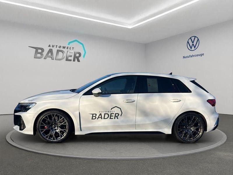 Gebraucht Audi RS3 Sport 400 PS (294 kW) 2025 Arkonaweiß Limousine
