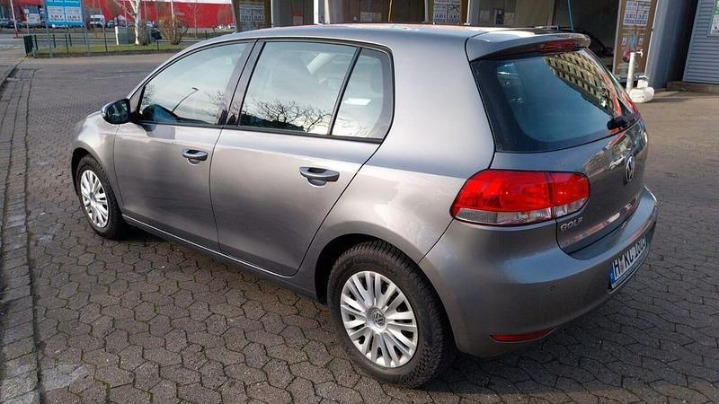Gebraucht VW Golf VI Trendline 80 PS (58 kW) 2010 Grau Kleinwagen