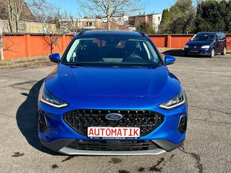 Gebraucht Ford Focus Active X 116 PS (85 kW) 2024 Dynamicblau metallic Kombi