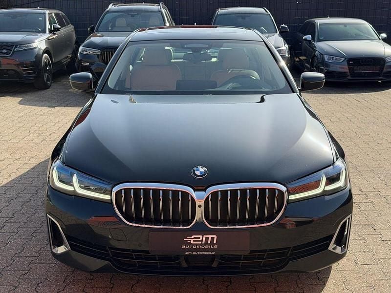 Gebraucht BMW 545e Luxury Line 286 PS (210 kW) 2021 Schwarz Limousine