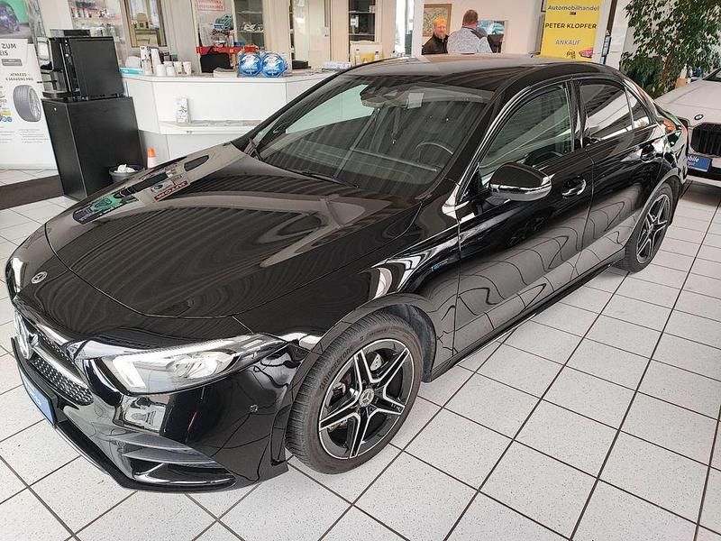 Schwarz Gebraucht 2020 Mercedes A250 AMG Limousine | 23.980 € (Guter Preis) - Bild 1/4