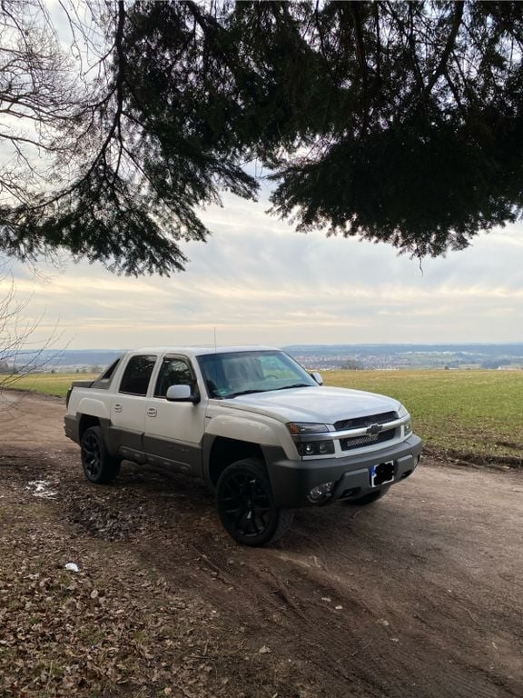 Gebraucht Chevrolet Avalanche 273 PS (200 kW) 2002 Weiß Pickup