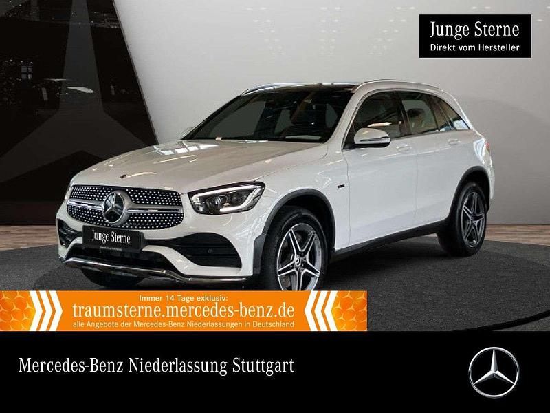 Weiß Gebraucht 2021 Mercedes GLC300e AMG SUV | 40.890 € (Etwas zu teuer) - Bild 1/3
