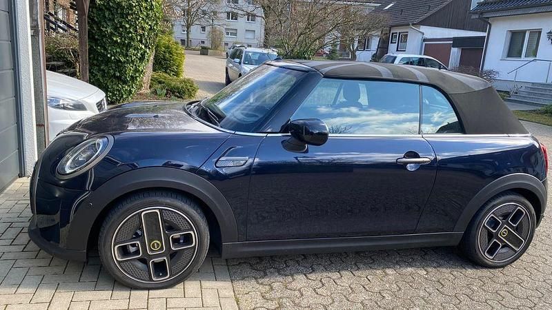 Schwarz Gebraucht 2023 Mini Cooper Kleinwagen | 51.999 € - Bild 1/3