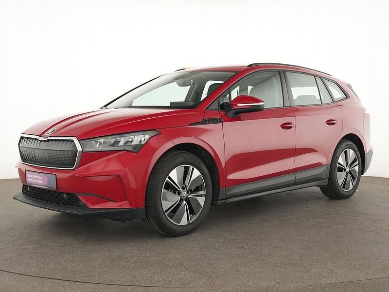 Rot Gebraucht 2023 Skoda Enyaq iV Loft SUV | 24.847 € (Fairer Preis) - Bild 1/4