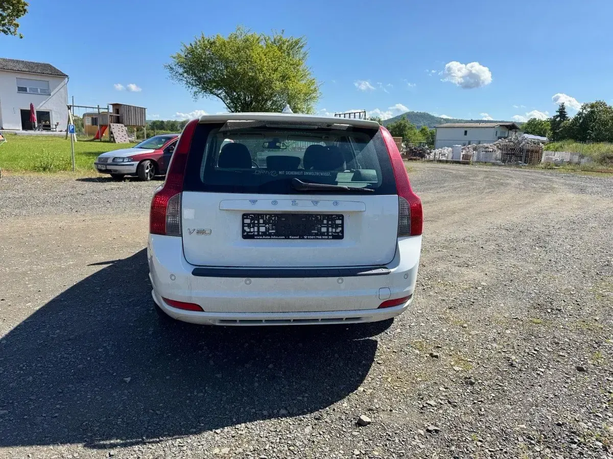 Gebraucht Volvo V50 R-Design 110 PS (80 kW) 2008 Weiß Kombi