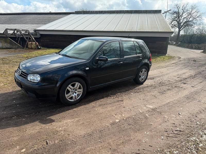 Gebraucht VW Golf IV 75 PS (55 kW) 2001 Schwarz Kleinwagen