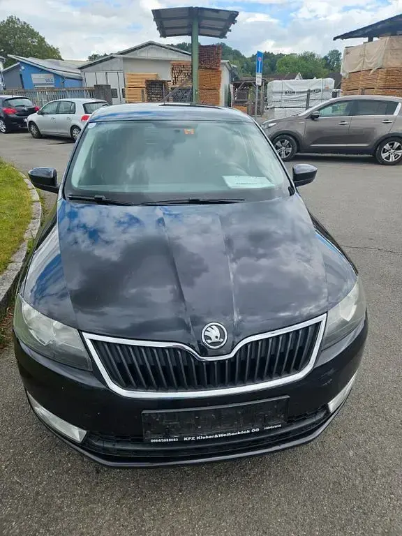 Gebraucht Skoda Rapid 90 PS (66 kW) 2014 Schwarz Kleinwagen
