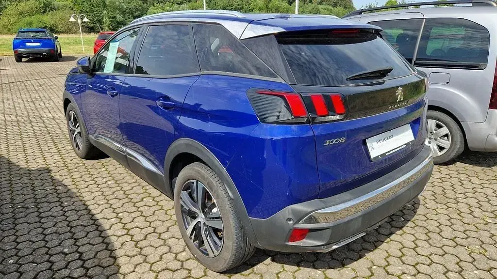 Gebraucht Peugeot 3008 Allure 131 PS (96 kW) 2019 Magnetic blau metallic (metallic) SUV