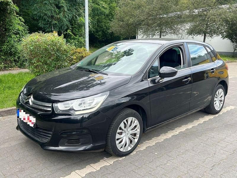 Gebraucht Citroën C4 Tendance 131 PS (96 kW) 2015 Schwarz Limousine