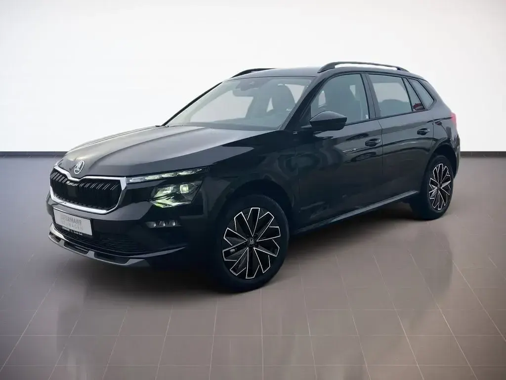 Neu Skoda Kamiq Tour 116 PS (85 kW) 2026 Blackmagic perleffekt SUV