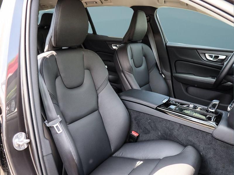 Gebraucht Volvo V60 349 PS (256 kW) 2024 Grau Kombi