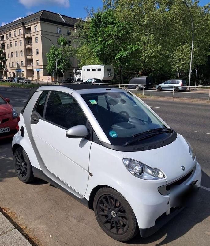 Weiß Gebraucht 2009 Smart ForTwo Cabrio Cabrio | 4.300 € (Guter Preis) - Bild 1/4