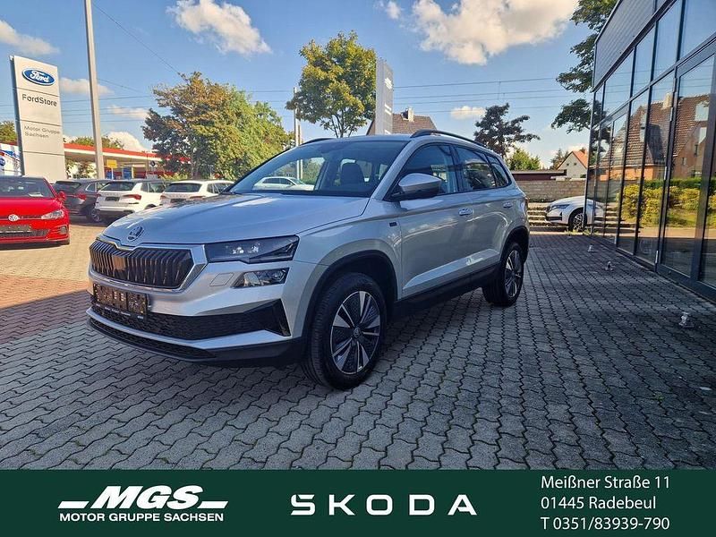 Brilliantsilber metallic Neu 2025 Skoda Karoq Tour SUV | 36.990 € (Fairer Preis) - Bild 1/4