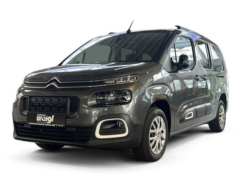 Grau Gebraucht 2023 Citroën Berlingo Feel Van / Kleinbus | 26.865 € (Teuer) - Bild 1/4