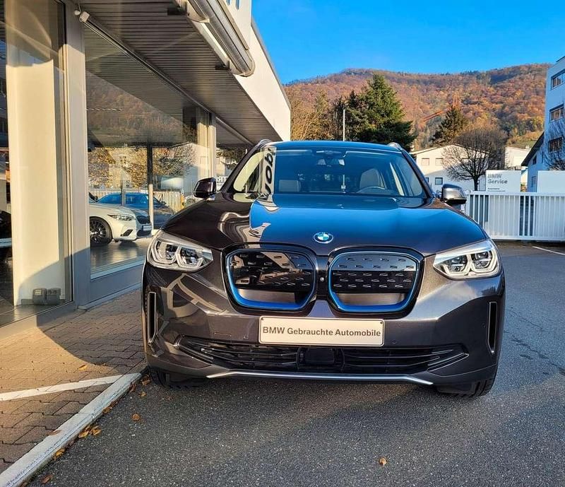 Gebraucht BMW iX3 Impressive 210 kW (286 PS) 2021 Sophistograu brillanteffekt me SUV