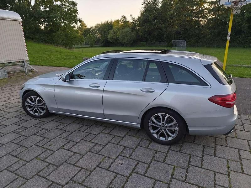 Second-hand Mercedes C220 Avantgarde 170 CP (125 kW) 2017 Gri Break