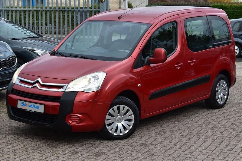 Rot Gebraucht 2011 Citroën Berlingo Van / Kleinbus | 5.290 € (Guter Preis) - Bild 1/4