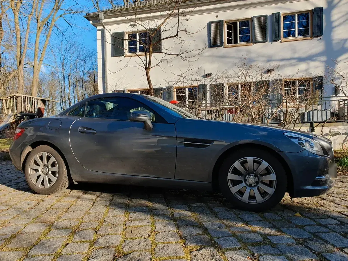 Gebraucht Mercedes SLC250 204 PS (150 kW) 2016 Grau Cabrio