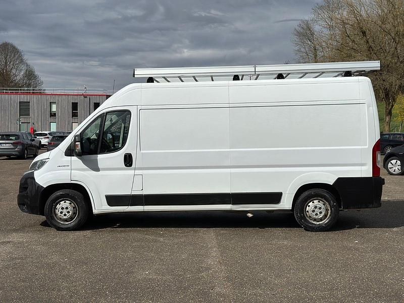Gebraucht Fiat Ducato 148 PS (108 kW) 2019 Weiß Van
