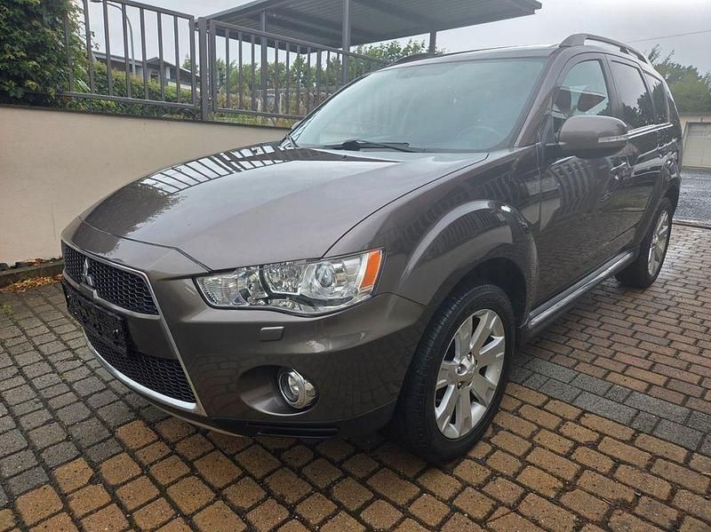 Braun Gebraucht 2013 Mitsubishi Outlander SUV | 7.295 € (Guter Preis) - Bild 1/4