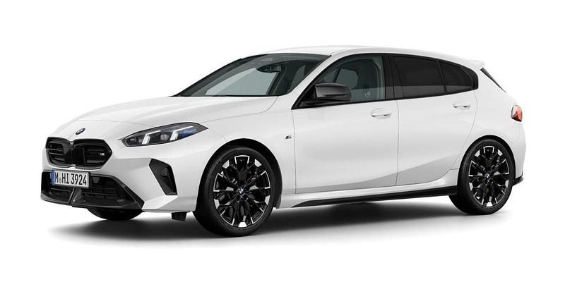 Weiß Gebraucht 2025 BMW M135 Shadowline Kleinwagen | 43.222 € (Superpreis) - Bild 1/4