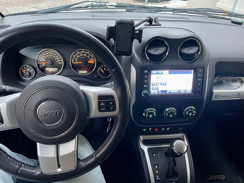 Gebraucht Jeep Compass Limited 170 PS (125 kW) 2014 Schwarz SUV