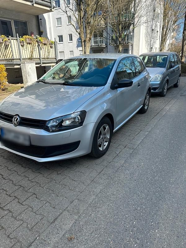 Gebraucht VW Polo 75 PS (55 kW) 2011 Grau Kleinwagen