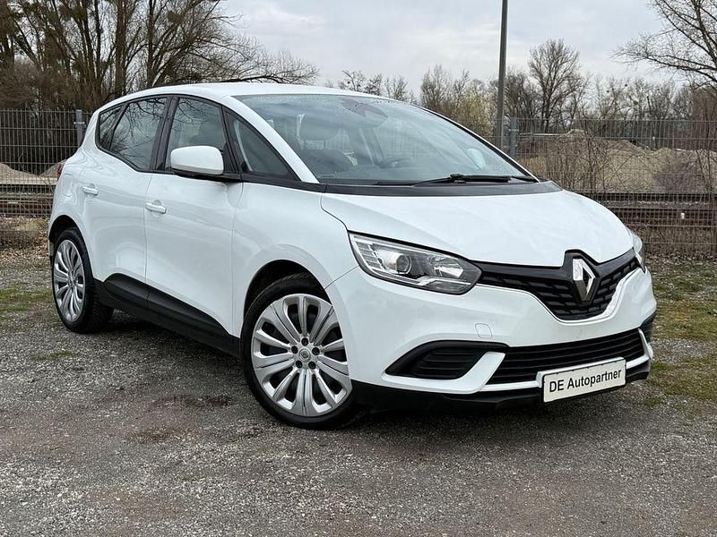 Gebraucht Renault Scénic III Life 116 PS (85 kW) 2017 Weiß Van / Kleinbus