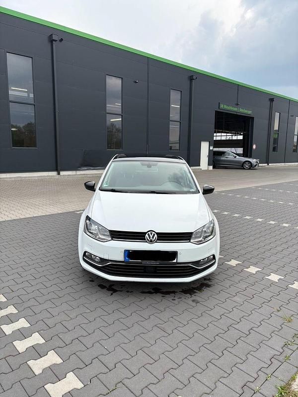 Gebraucht VW Polo 90 PS (66 kW) 2014 Weiß Kleinwagen