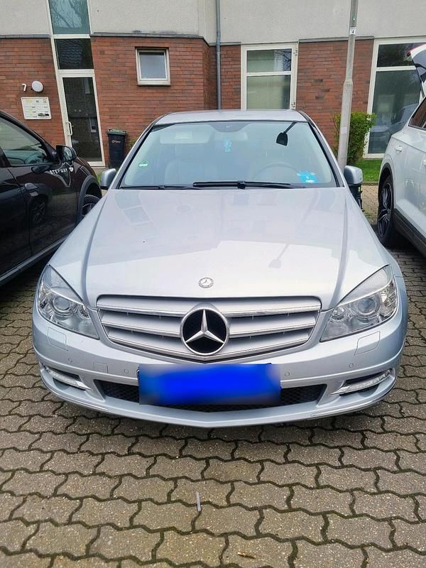Gebraucht Mercedes 200 184 PS (135 kW) 2010 Grau Limousine