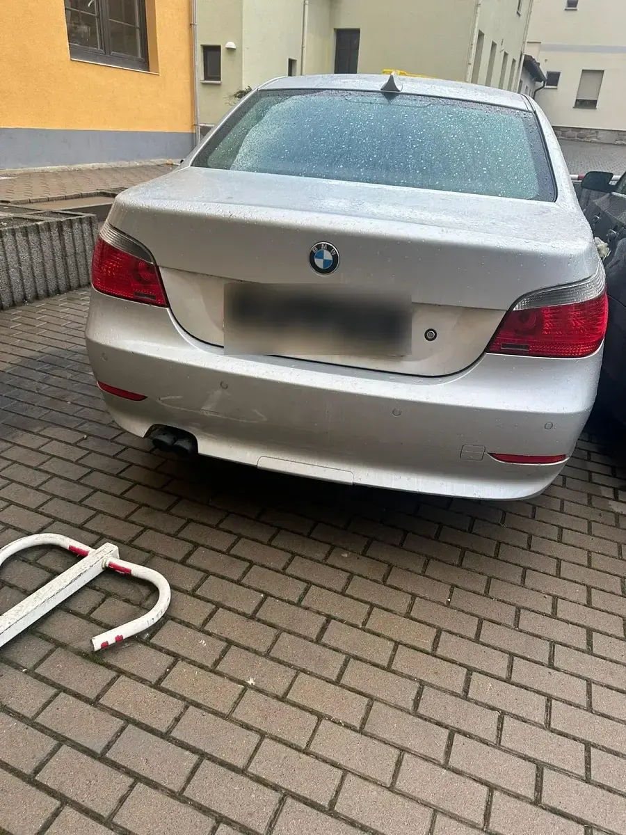 Gebraucht BMW 520 170 PS (125 kW) 2003 Silber Limousine