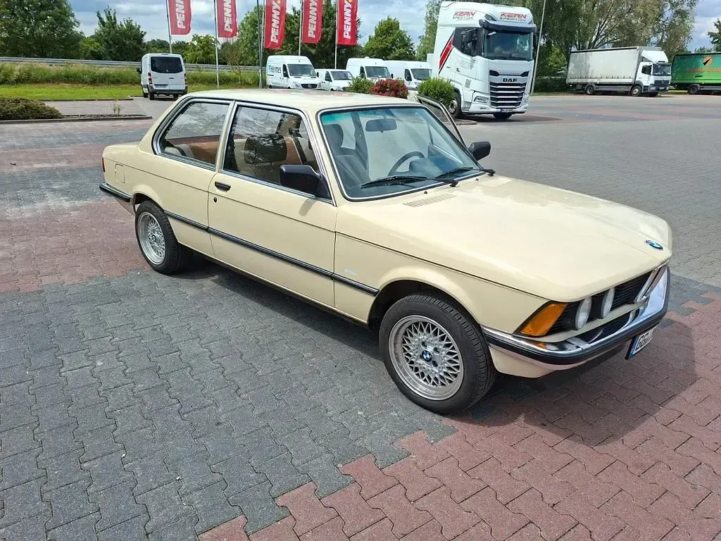 Gebraucht BMW 320 122 PS (89 kW) 1981 Weiß Coupé