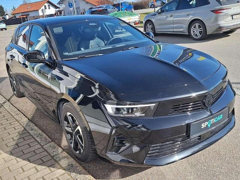 Gebraucht Opel Astra 131 PS (96 kW) 2024 Other Limousine