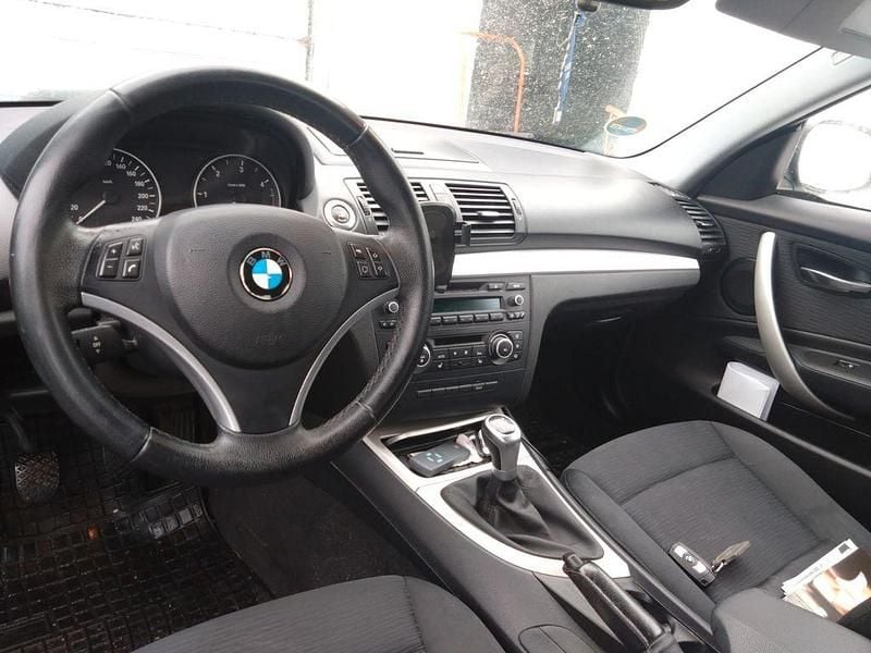 Gebraucht BMW 116 116 PS (85 kW) 2010 Blau Kleinwagen