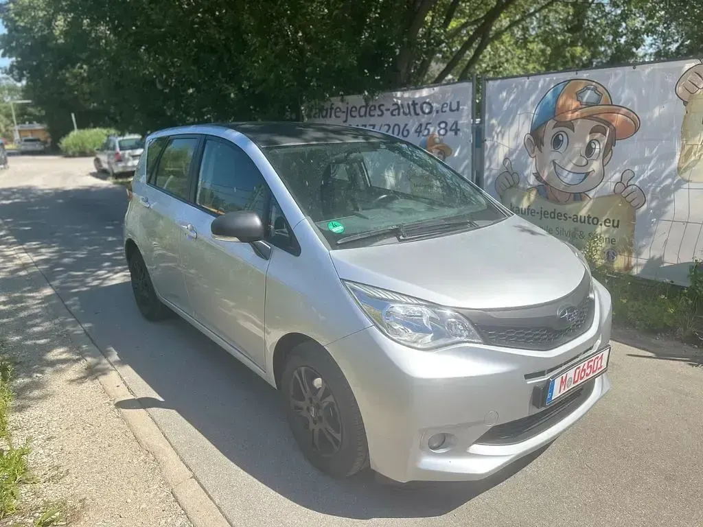 Gebraucht Subaru Trezia Active 99 PS (72 kW) 2013 Silber Kleinwagen