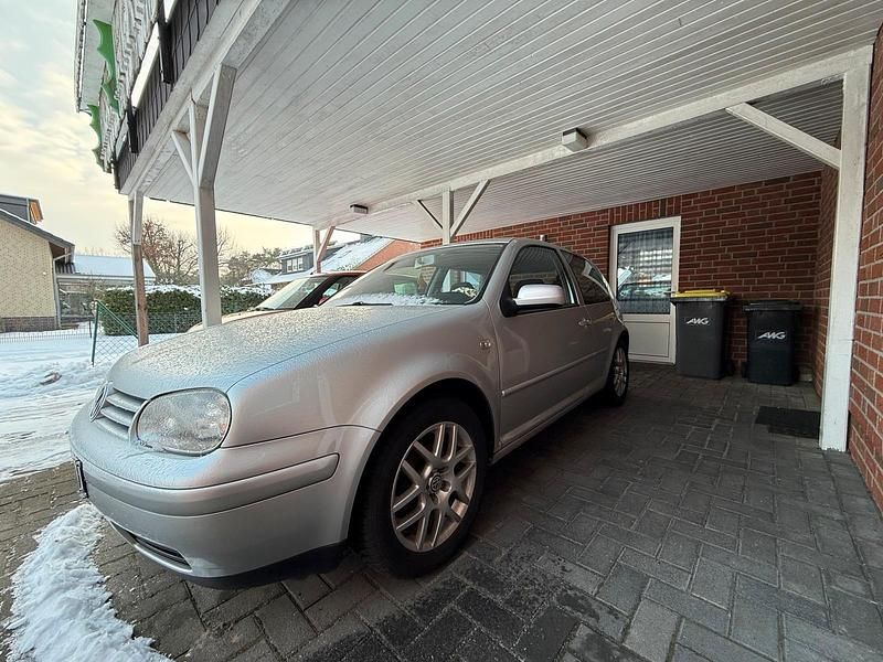 Gebraucht VW Golf IV 2001 Grau Kleinwagen