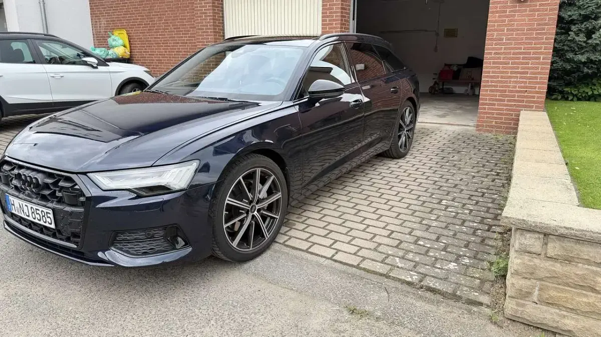 Gebraucht Audi A6 Advanced 265 PS (194 kW) 2023 Blau Kombi