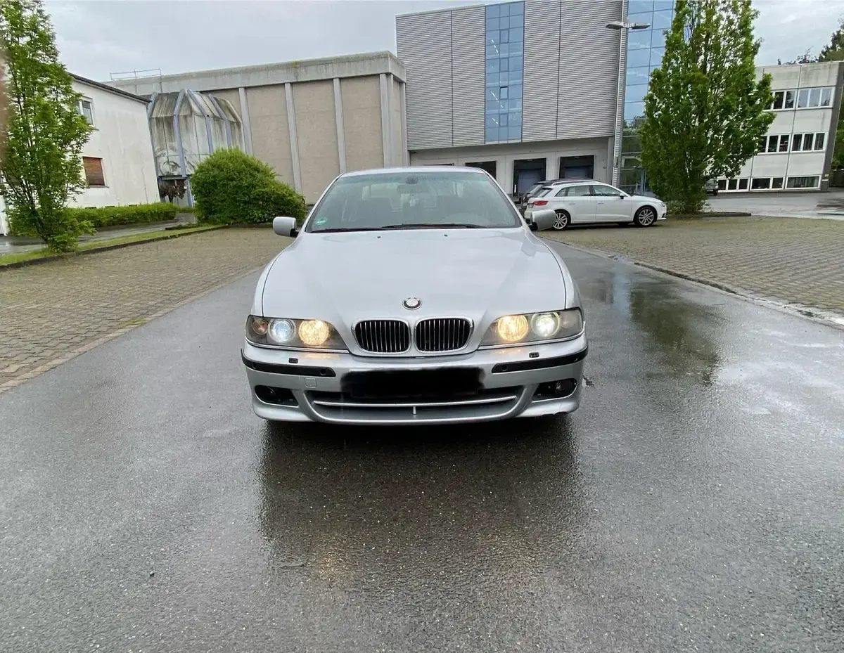 Gebraucht BMW 525 M Sport 163 PS (119 kW) 2001 Silber Limousine