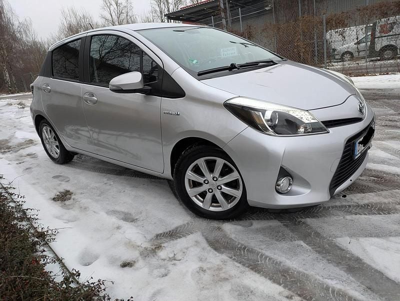 Gebraucht Toyota Yaris Hybrid 2014 Silber Kleinwagen