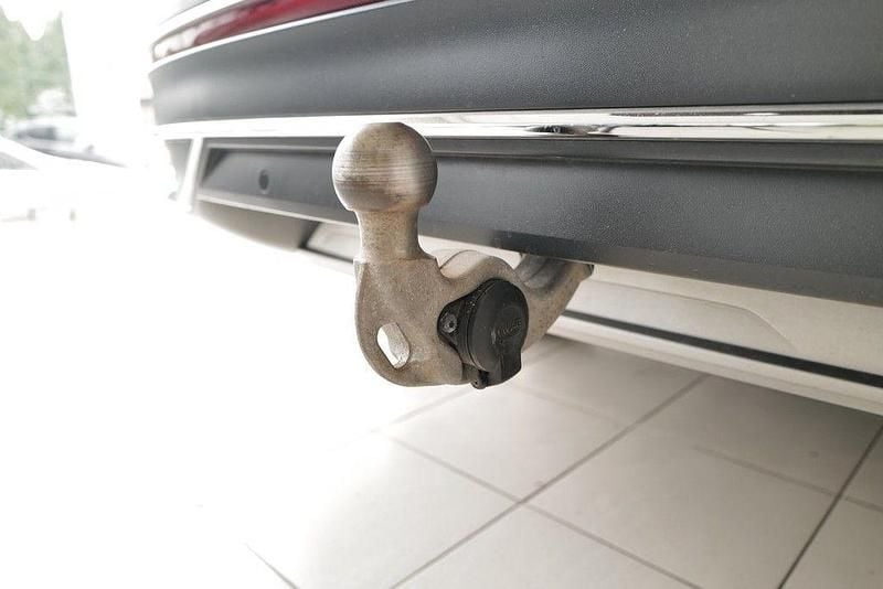 Gebraucht VW Tiguan Allspace Elegance 200 PS (147 kW) 2022 Atlantic blue metallic SUV