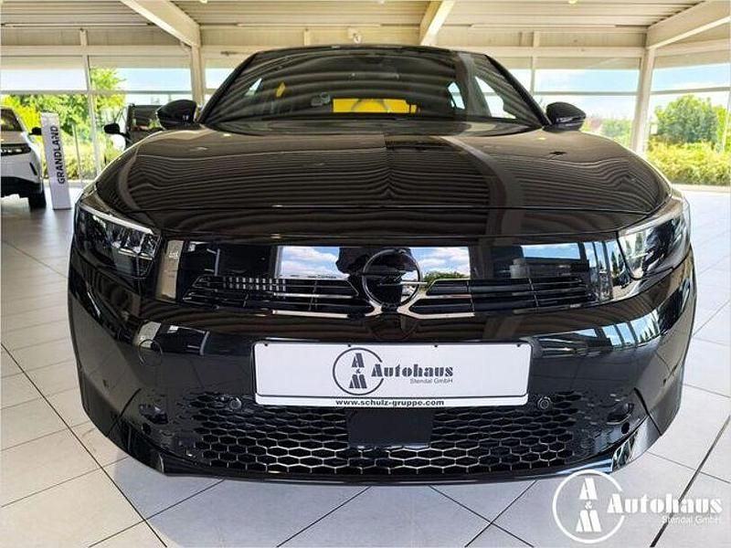 Gebraucht Opel Corsa 101 PS (74 kW) 2024 Lackierung schwarz perla nera/ Limousine