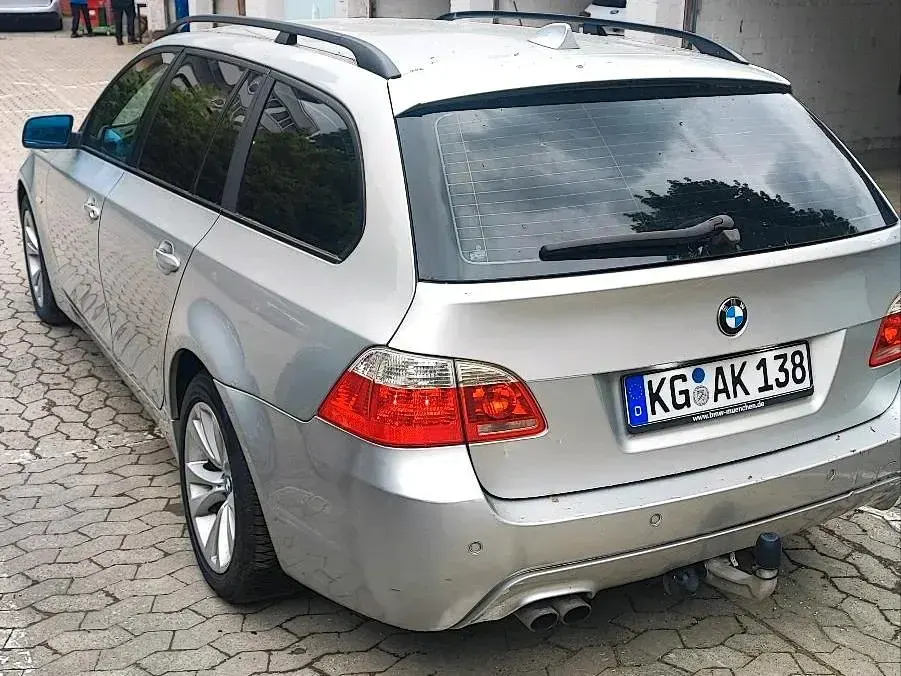 Gebraucht BMW 525 M Sport 177 PS (130 kW) 2004 Silber Kombi
