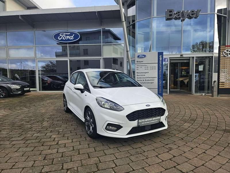 Frostweiß Gebraucht 2021 Ford Fiesta ST-Line Kleinwagen | 14.990 € (Fairer Preis) - Bild 1/4