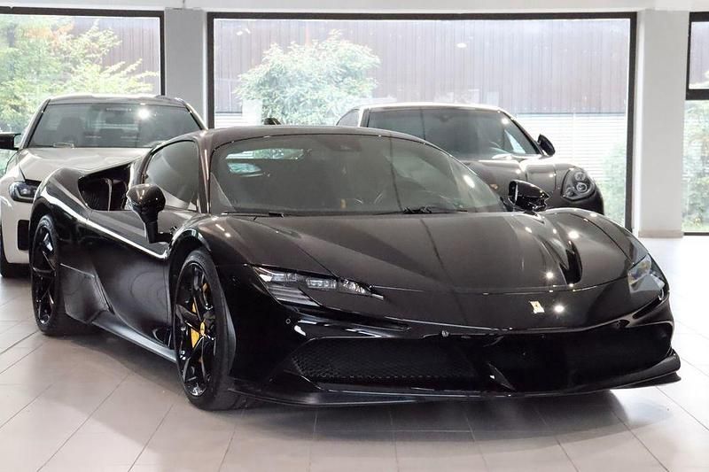 Schwarz Gebraucht 2023 Ferrari SF90 | 438.880 € (Superpreis) - Bild 1/4